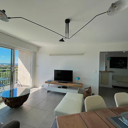 Apartment - Coquet Avec Balcon Et Parking - Quartier Calme - Trois Etoiles - Wifi - Fr-1-319-529 *